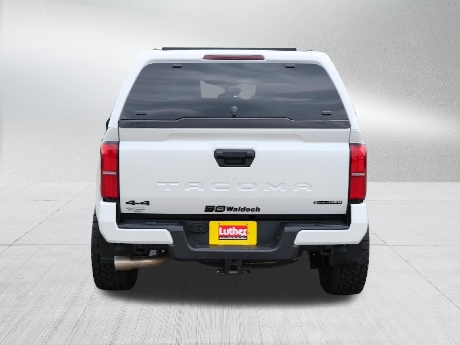 Used 2025 Toyota Tacoma TRD Sport AWD/4WD image 6