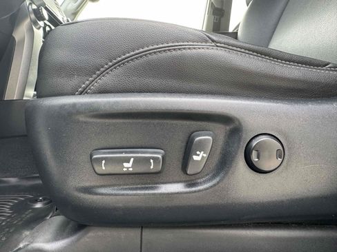 Used 2020 Toyota 4Runner SR5 Premium image 13