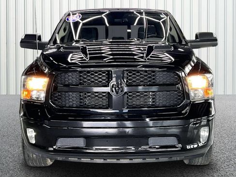 Used 2019 RAM 1500 Classic SLT AWD/4WD image 2