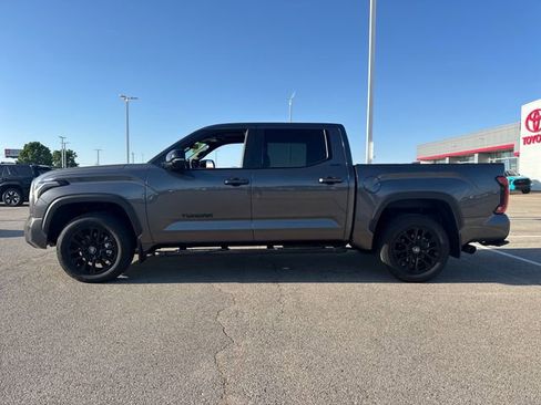Used 2025 Toyota Tundra Limited AWD/4WD image 3