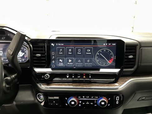Used 2024 GMC Sierra 3500 SLE w/ SLE Value Package AWD/4WD image 32