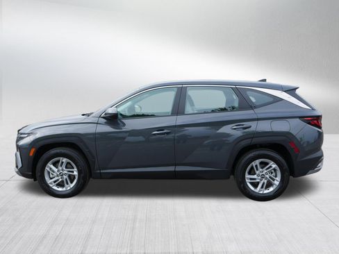 Used 2025 Hyundai Tucson SE AWD/4WD image 4