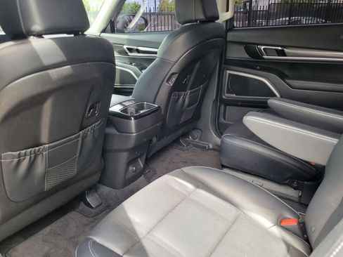 Used 2023 Kia Telluride S FWD image 8