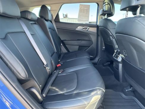 Certified 2026 Kia Sportage EX w/ EX Panorama Roof Package image 18