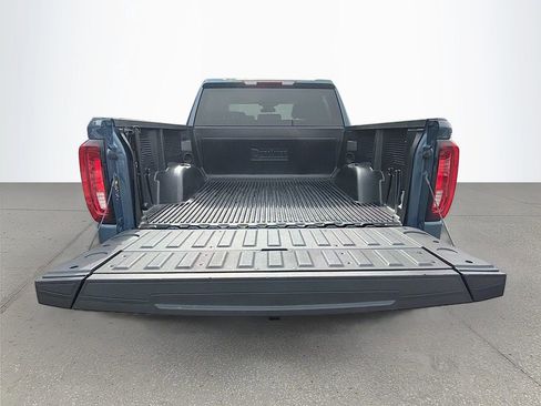 Used 2024 GMC Sierra 1500 SLT image 13
