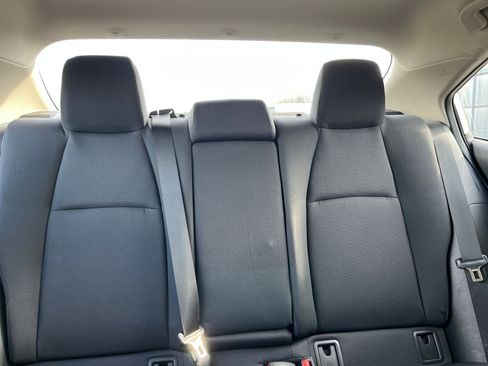 Used 2025 Toyota Corolla LE image 37