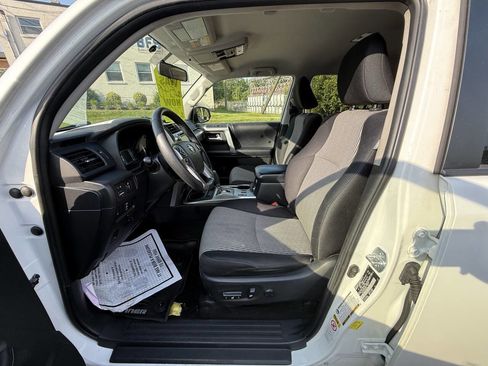 Used 2018 Toyota 4Runner SR5 image 10