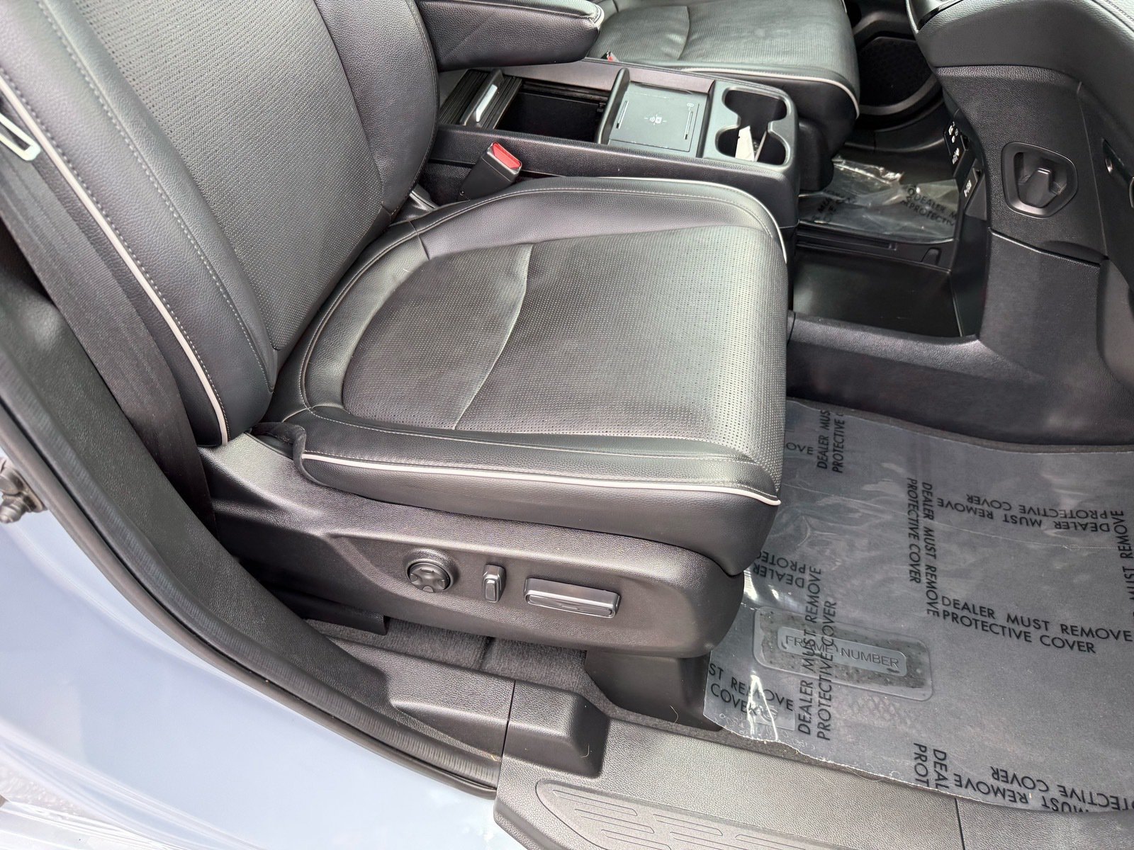 Used 2025 Honda Odyssey Elite image 32