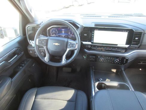 Used 2024 Chevrolet Silverado 2500 LTZ w/ LTZ Plus Package image 14