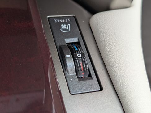 Used 2019 Lexus GX 460 Premium w/ Premium Package AWD/4WD image 28