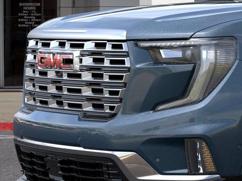 New 2026 GMC Acadia Denali w/ Super Cruise Package AWD/4WD image 38