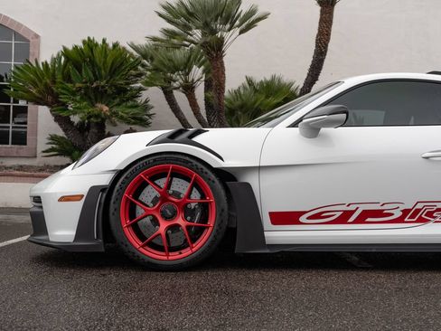 Used 2025 Porsche 911 GT3 RS RWD image 13