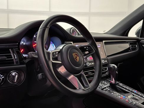 Used 2021 Porsche Macan S AWD/4WD image 19