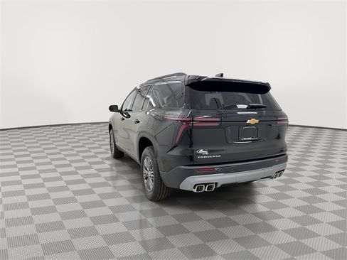 Certified 2026 Chevrolet Traverse LT image 8