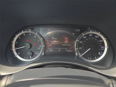 Used 2023 Toyota Highlander XSE AWD/4WD image 12