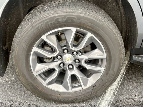 Used 2021 Chevrolet Tahoe LT w/ Luxury Package RWD image 30