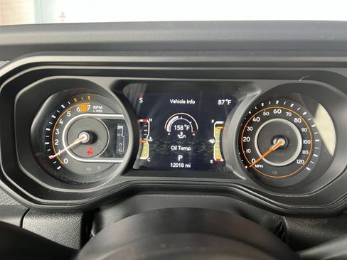 Used 2025 Jeep Wrangler Rubicon image 40