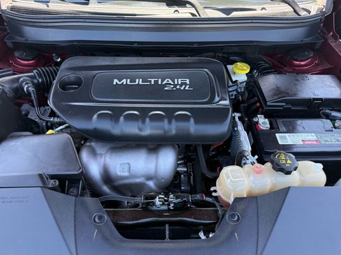 Used 2019 Jeep Cherokee Latitude Plus image 32