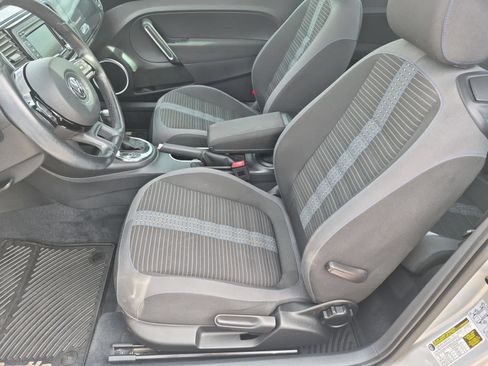 Used 2013 Volkswagen Beetle Turbo FWD image 16