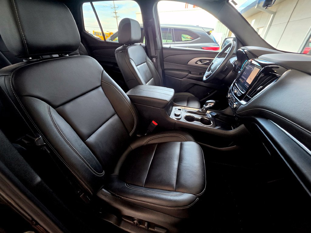 Used 2023 Chevrolet Traverse LT w/ LT Premium Package AWD/4WD image 75