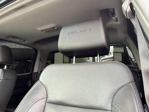 Used 2017 GMC Sierra 2500 Denali w/ Duramax Plus Package AWD/4WD image 21