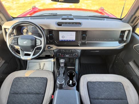 Used 2022 Ford Bronco Wildtrak image 24