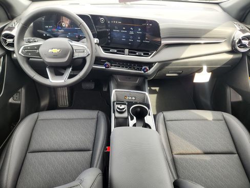 New 2026 Chevrolet Equinox LT w/ Convenience Package II image 23