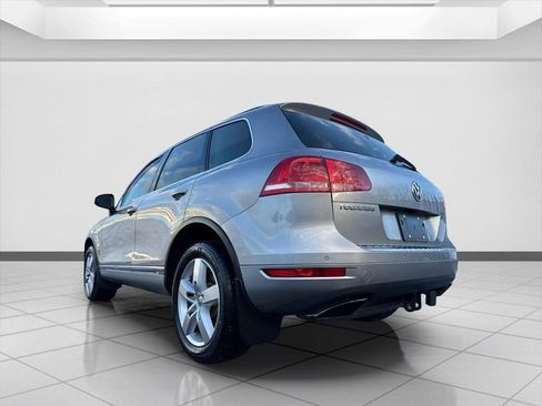 Used 2011 Volkswagen Touareg Hybrid image 5
