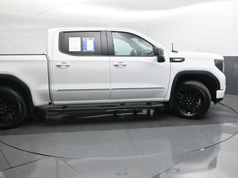 Used 2025 GMC Sierra 1500 Elevation w/ Preferred Package image 6
