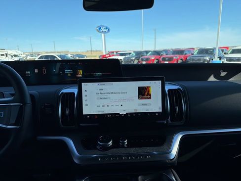 New 2026 Ford Expedition Tremor image 14