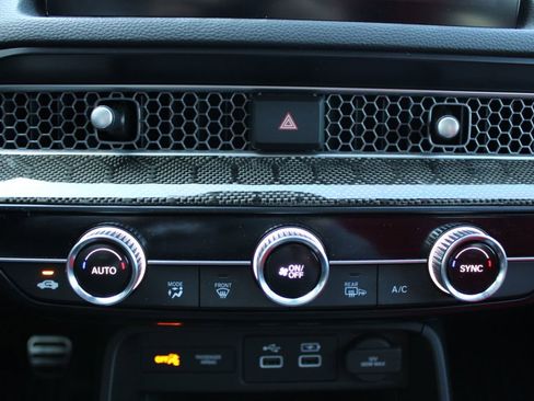 Used 2023 Honda Civic Type R image 16