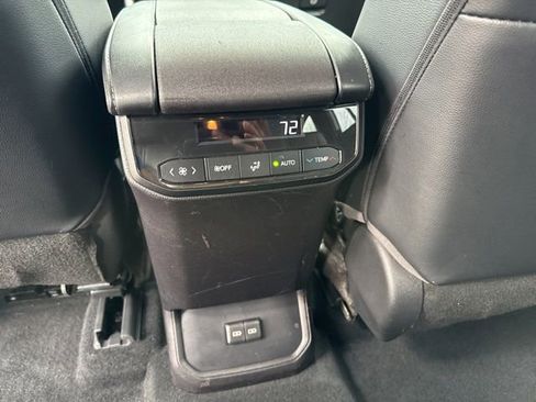 Used 2022 Toyota Highlander XSE image 18