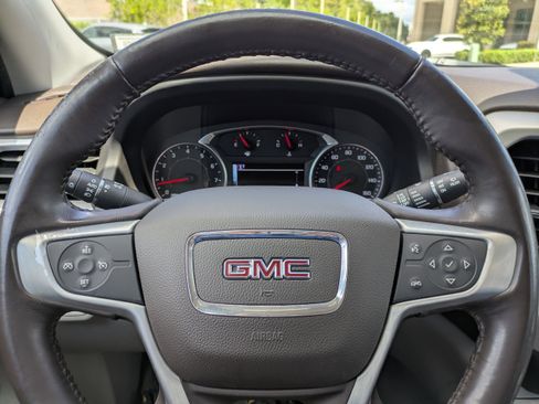 Used 2018 GMC Acadia SLT image 26