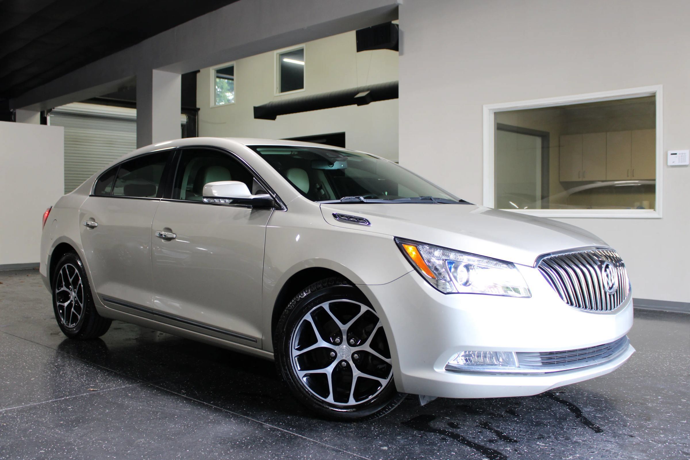 Used 2016 Buick LaCrosse Sport Touring w/ Experience Buick Package FWD image 34