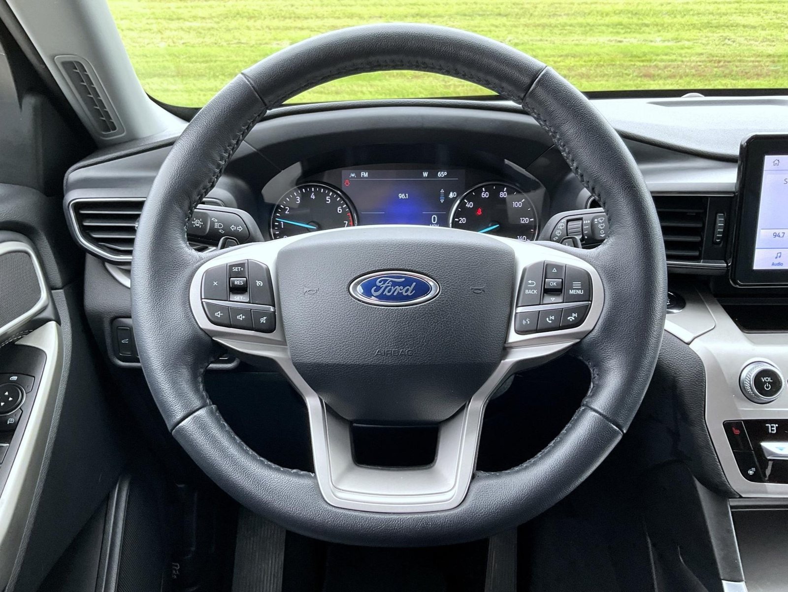 Used 2020 Ford Explorer XLT w/ Equipment Group 202A AWD/4WD image 11