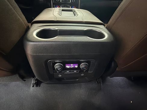 Used 2023 Chevrolet Suburban High Country AWD/4WD image 16