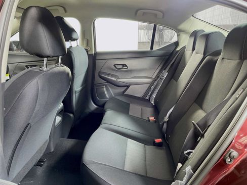 Used 2025 Nissan Sentra SV FWD image 5