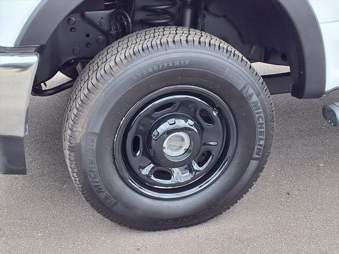 Used 2019 Ford F250 XL w/ Power Equipment Group image 24