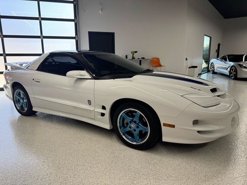 Used 1999 Pontiac Firebird Formula RWD image 9