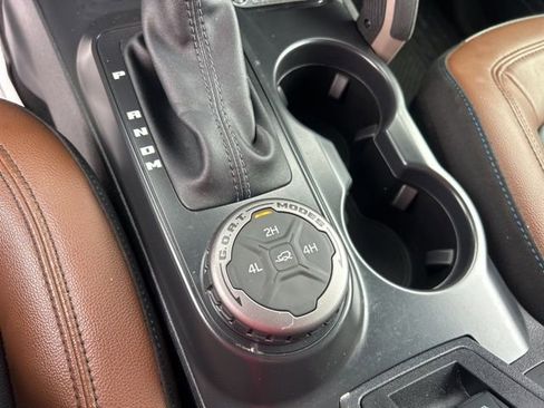 Used 2024 Ford Bronco Outer Banks image 25