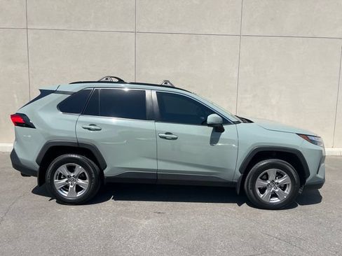 Used 2022 Toyota RAV4 XLE w/ Convenience Package AWD/4WD image 5