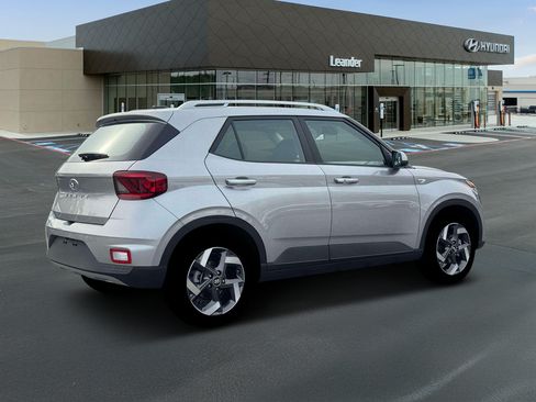 New 2026 Hyundai Venue SEL FWD image 8