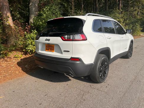 Used 2021 Jeep Cherokee Latitude Lux w/ Sun & Sound Group image 11