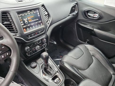 Certified 2023 Jeep Cherokee Altitude Lux image 12