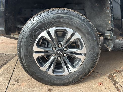 Used 2022 Chevrolet Colorado Z71 image 39