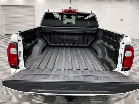 Used 2025 GMC Canyon Denali image 28