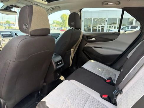 Used 2022 Chevrolet Equinox LT FWD image 36