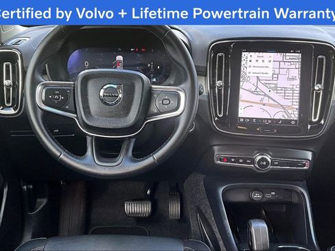 Certified 2025 Volvo XC40 B5 Core image 7