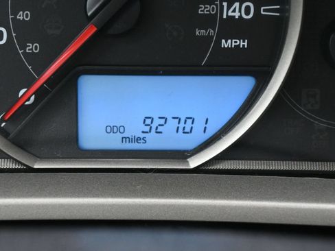 Used 2013 Toyota RAV4 XLE FWD image 18