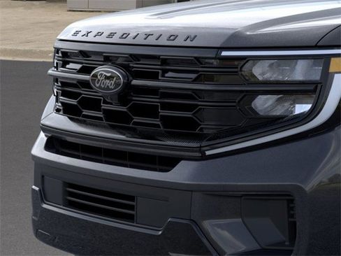 New 2025 Ford Expedition Platinum w/ Stealth Performance Package image 17